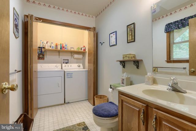 1248 ASH LN, Lebanon, PA 17042