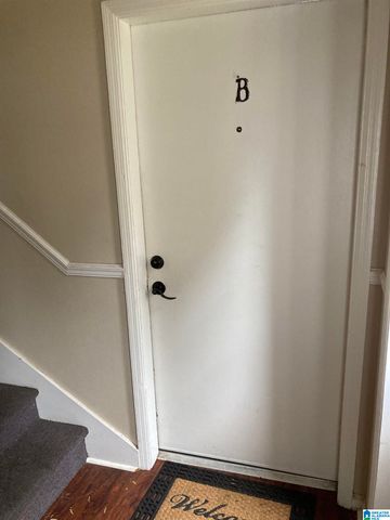 2038 Montreat Cir Apt B, Vestavia Hills, AL 35216