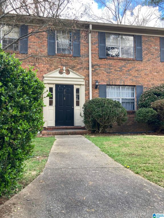 2038 Montreat Cir Apt B, Vestavia Hills, AL 35216