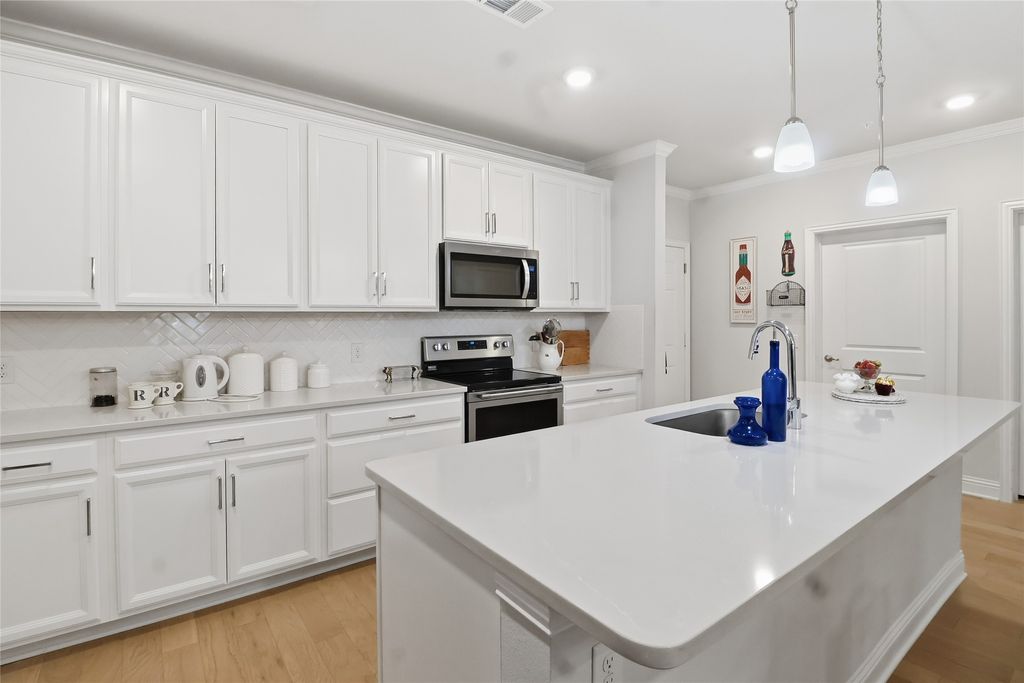 651 N Watters Road 8202, Allen, TX 75013