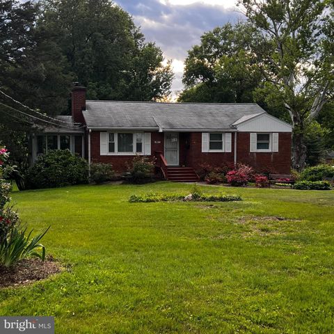 3817 ESTEL RD, Fairfax, VA 22031