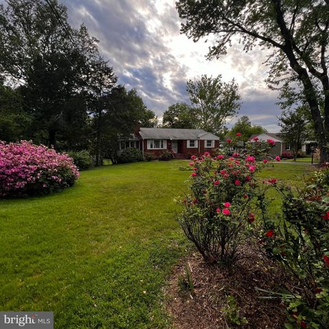 3817 ESTEL RD, Fairfax, VA 22031