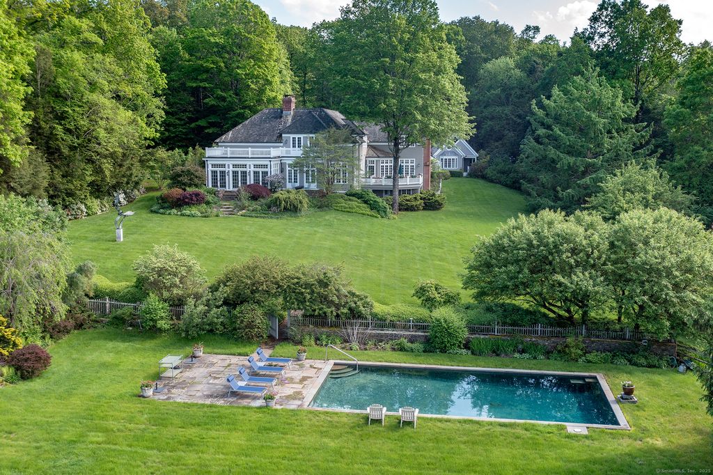 11 Ravenrock Road, Roxbury, CT 06783