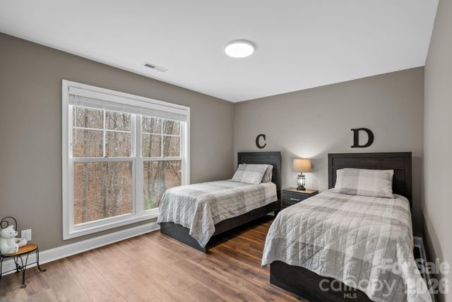 901 Wild River Run, Marshall, NC 28753