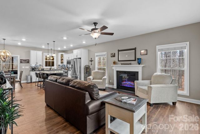 901 Wild River Run, Marshall, NC 28753