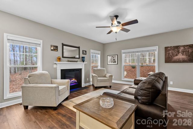 901 Wild River Run, Marshall, NC 28753