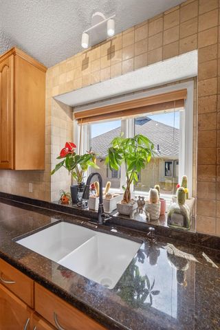 10417 Fawns Way, Eden Prairie, MN 55347