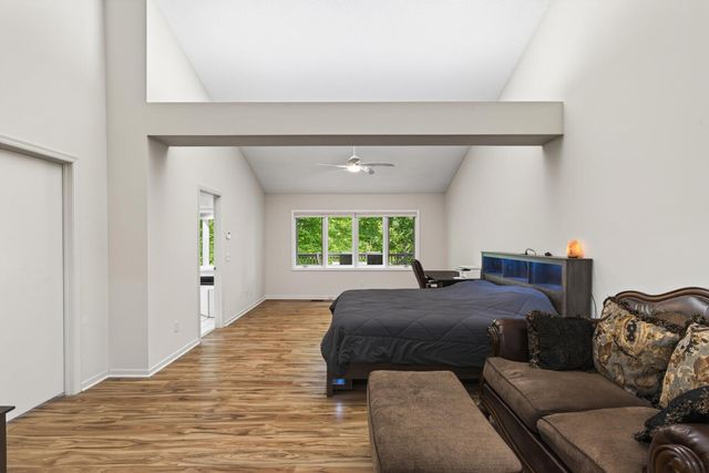 10417 Fawns Way, Eden Prairie, MN 55347