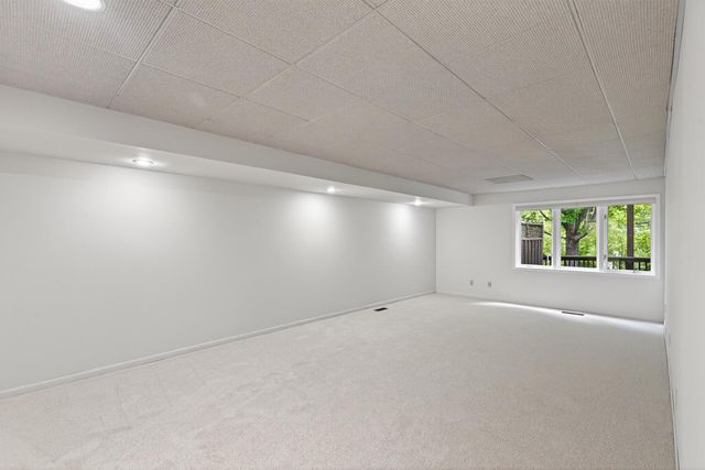 10417 Fawns Way, Eden Prairie, MN 55347