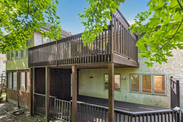 10417 Fawns Way, Eden Prairie, MN 55347