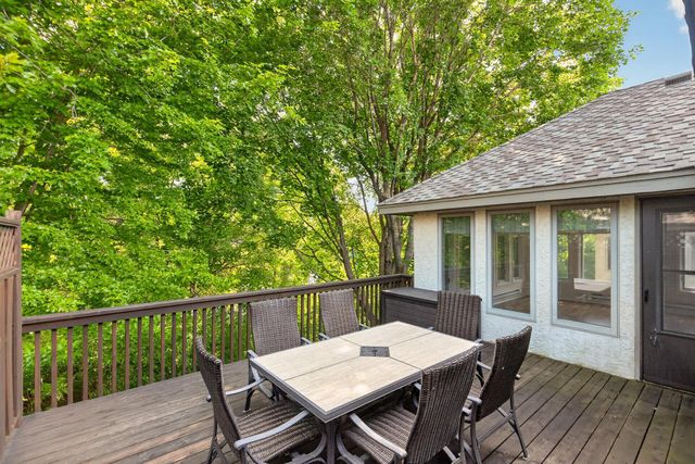10417 Fawns Way, Eden Prairie, MN 55347