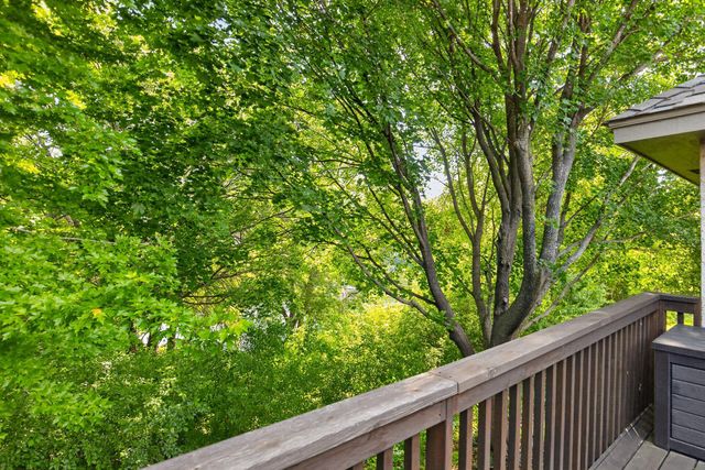 10417 Fawns Way, Eden Prairie, MN 55347