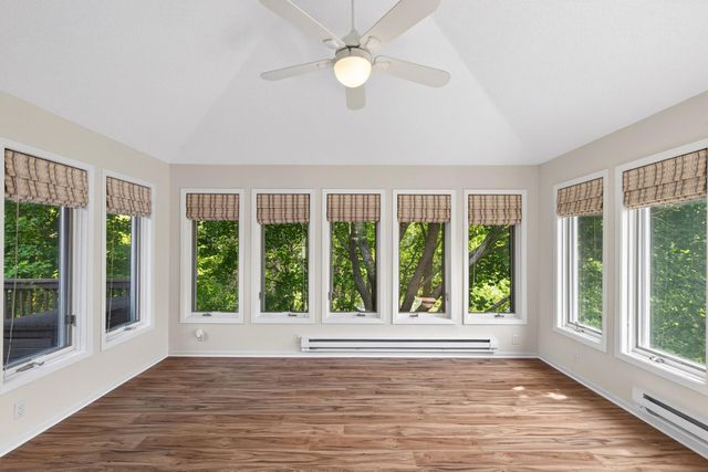 10417 Fawns Way, Eden Prairie, MN 55347