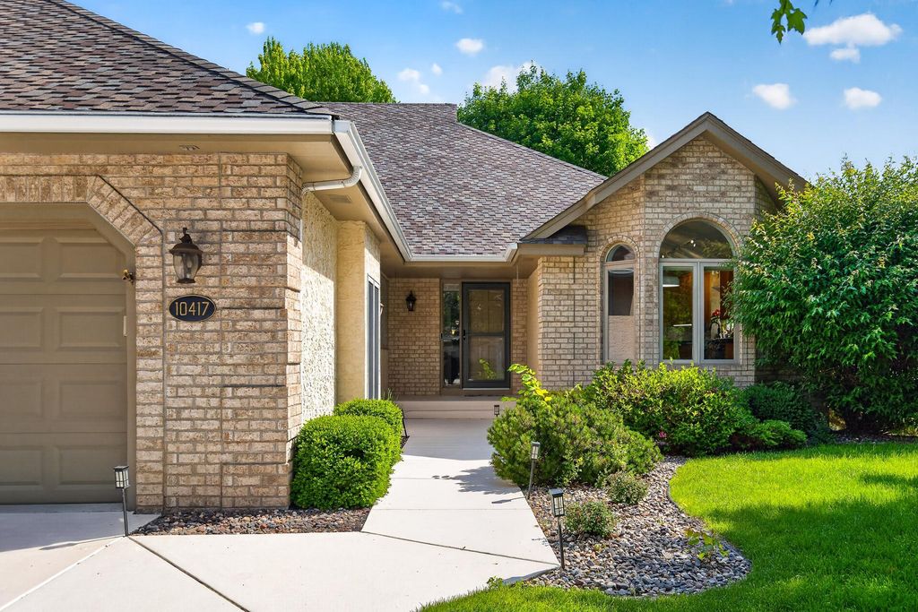 10417 Fawns Way, Eden Prairie, MN 55347 — photo 2