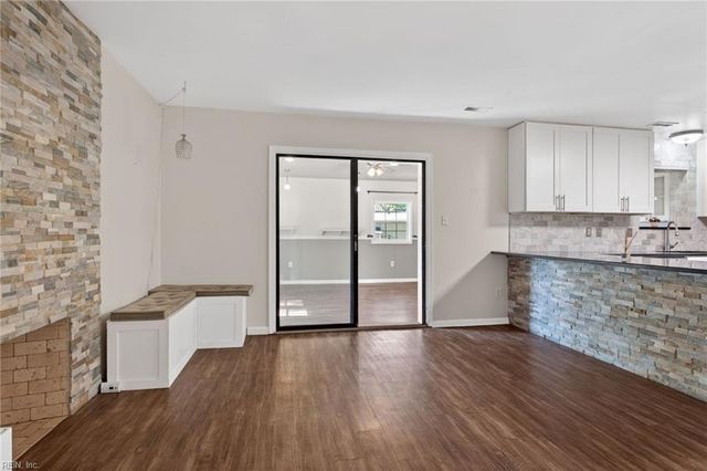 510 Heacox LN, Newport News, VA 23608