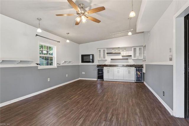 510 Heacox LN, Newport News, VA 23608