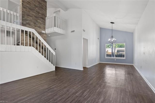 510 Heacox LN, Newport News, VA 23608