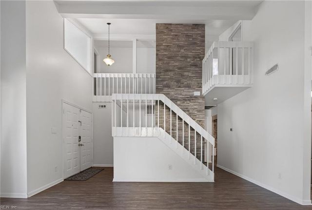 510 Heacox LN, Newport News, VA 23608
