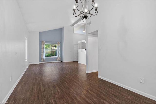 510 Heacox LN, Newport News, VA 23608
