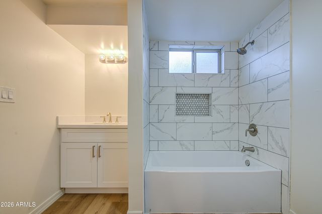 206 W SUNLAND Avenue, Phoenix, AZ 85041