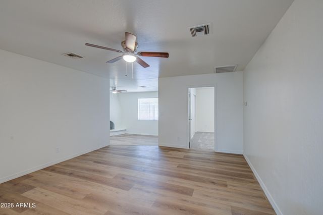 206 W SUNLAND Avenue, Phoenix, AZ 85041