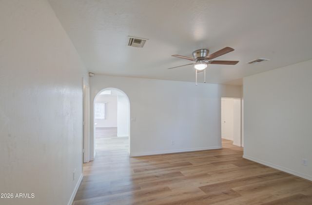 206 W SUNLAND Avenue, Phoenix, AZ 85041
