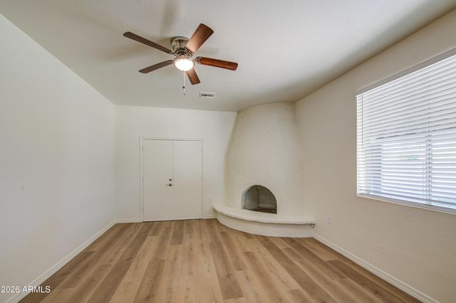 206 W SUNLAND Avenue, Phoenix, AZ 85041