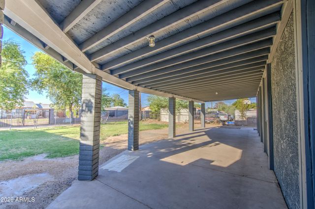 206 W SUNLAND Avenue, Phoenix, AZ 85041