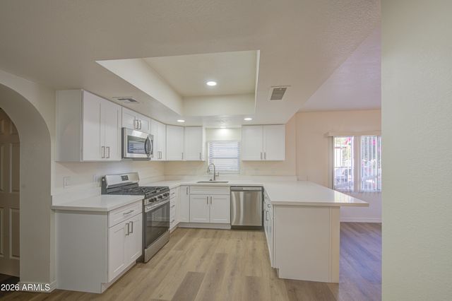 206 W SUNLAND Avenue, Phoenix, AZ 85041