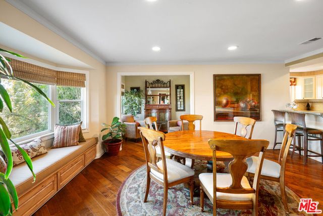 15570 Briarwood Drive, Sherman Oaks, CA 91403