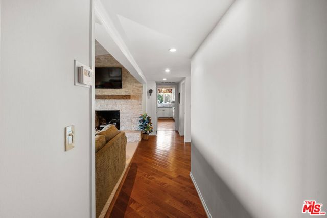 15570 Briarwood Drive, Sherman Oaks, CA 91403