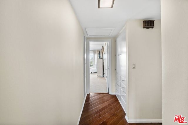 15570 Briarwood Drive, Sherman Oaks, CA 91403