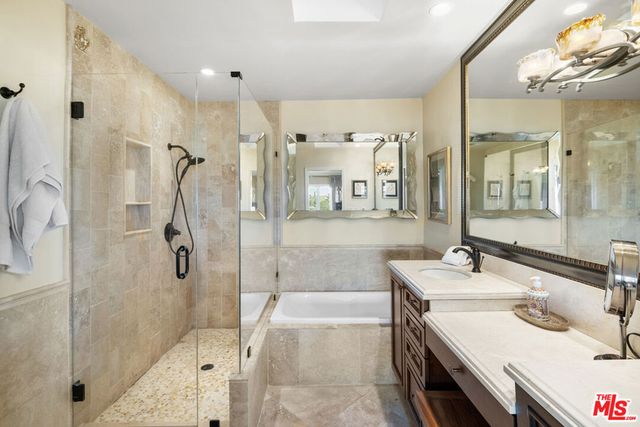 15570 Briarwood Drive, Sherman Oaks, CA 91403