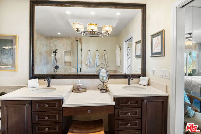 15570 Briarwood Drive, Sherman Oaks, CA 91403