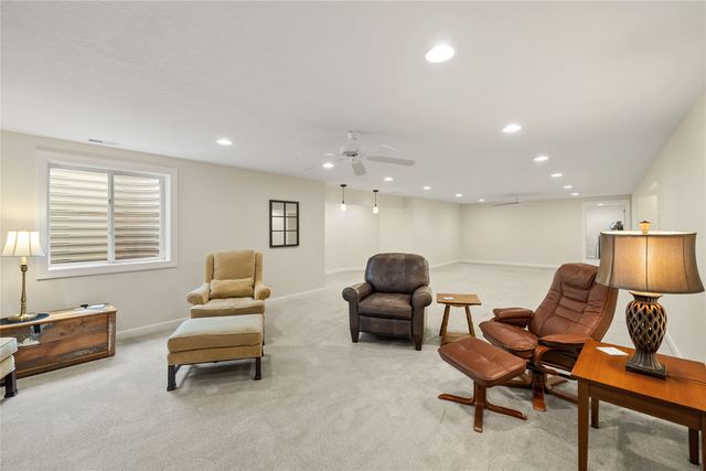 2713 Georgetown Avenue, Norwalk, IA 50211