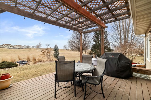 2713 Georgetown Avenue, Norwalk, IA 50211