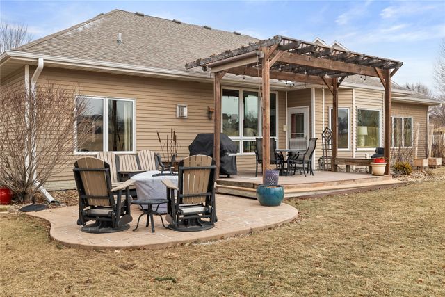 2713 Georgetown Avenue, Norwalk, IA 50211