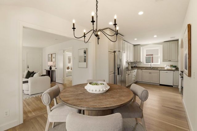 1017 Henderson Avenue, Menlo Park, CA 94025