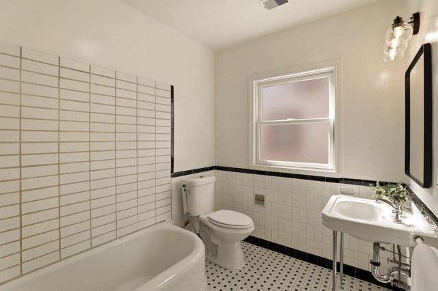 1017 Henderson Avenue, Menlo Park, CA 94025