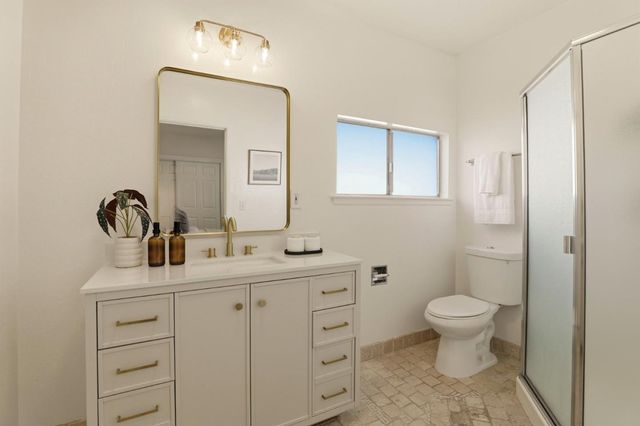 1017 Henderson Avenue, Menlo Park, CA 94025