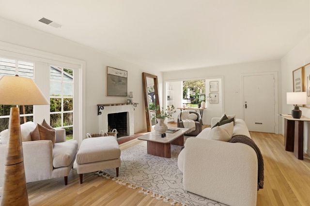 1017 Henderson Avenue, Menlo Park, CA 94025