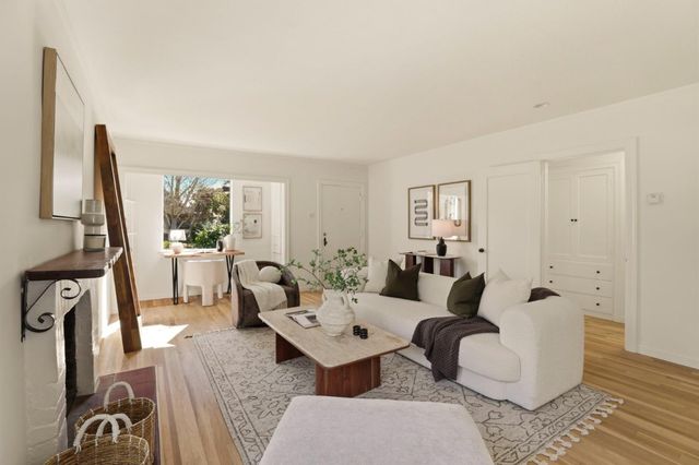 1017 Henderson Avenue, Menlo Park, CA 94025