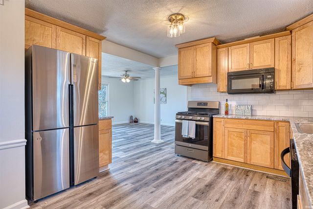 8344 N Birch Drive, Newburgh, IN 47630