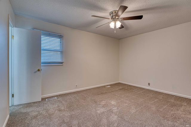 8344 N Birch Drive, Newburgh, IN 47630