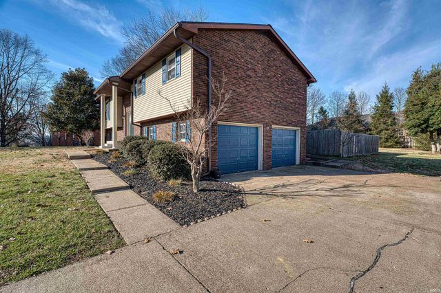 8344 N Birch Drive, Newburgh, IN 47630