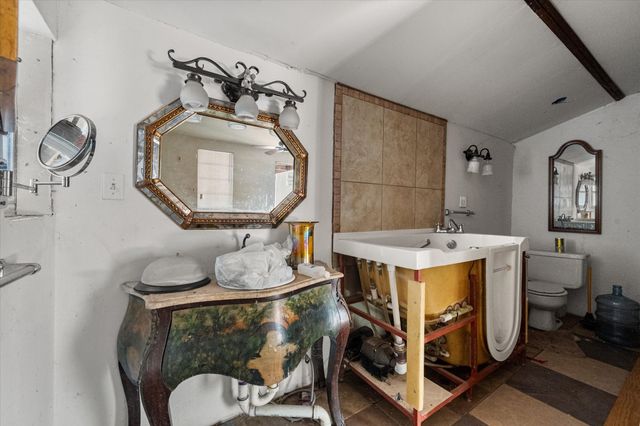 1509 E Apache Trail, Granbury, TX 76048