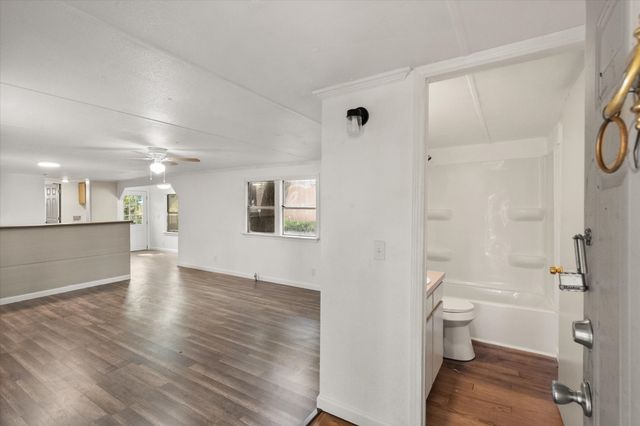 1509 E Apache Trail, Granbury, TX 76048