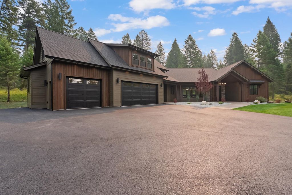 1557 Whitefish Village Drive, Whitefish, MT 59937 photo 2