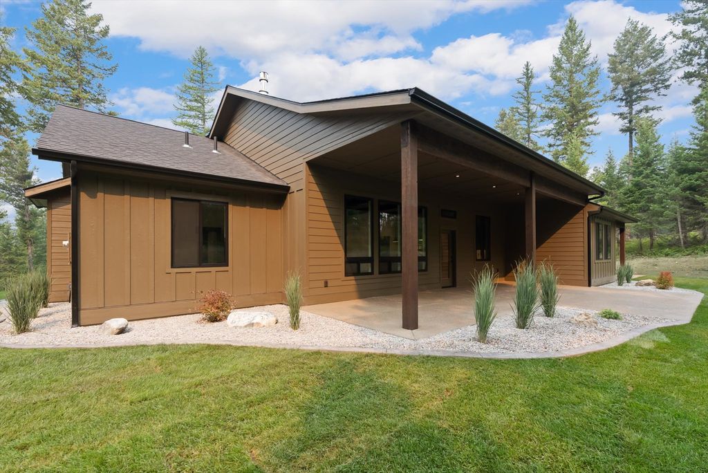 1557 Whitefish Village Drive, Whitefish, MT 59937 photo 5