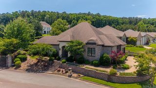 2 La Scala Court, Little Rock, AR 72212